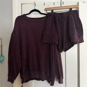 Women’s Cool Berry Sweatshirt and Shorts From Aerie